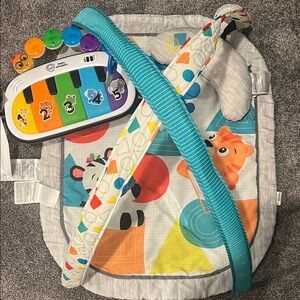 Baby Einstein baby play mat with pillow and kick piano